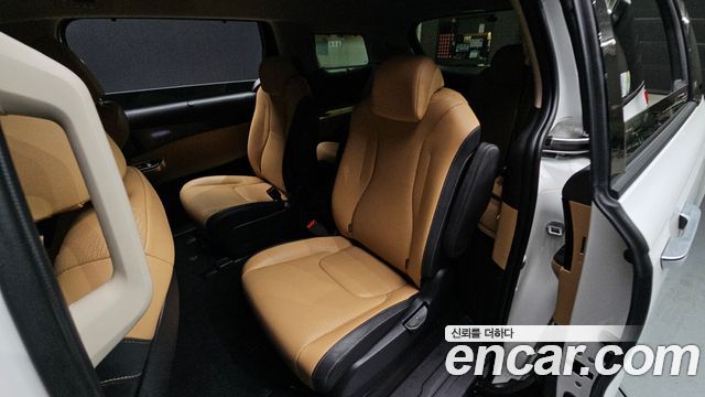 Kia Canival 2022 — photo 12