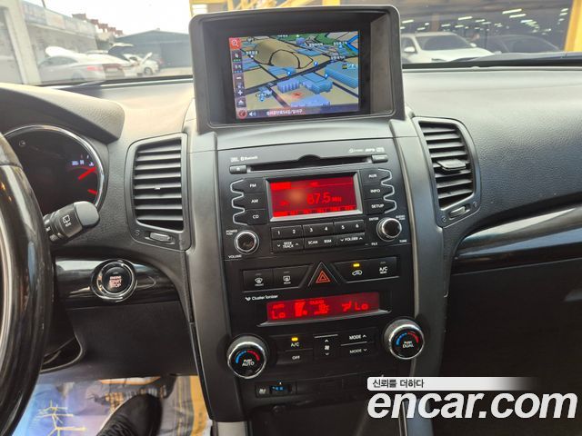 Kia Sorento 2010 — photo 8