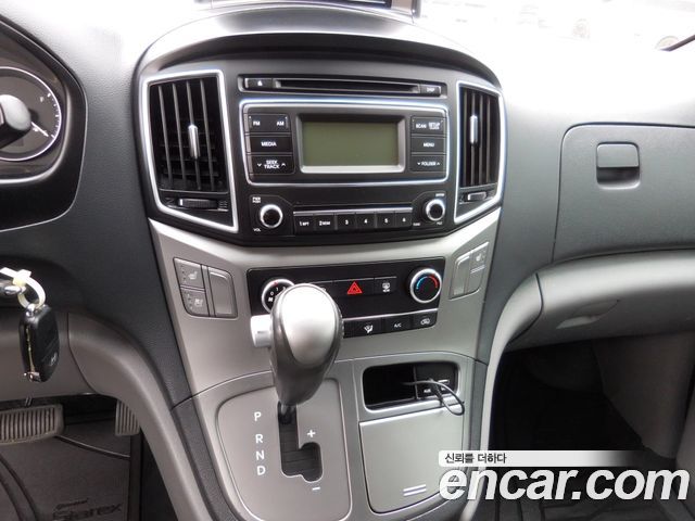 Hyundai Starex 2019 — photo 12