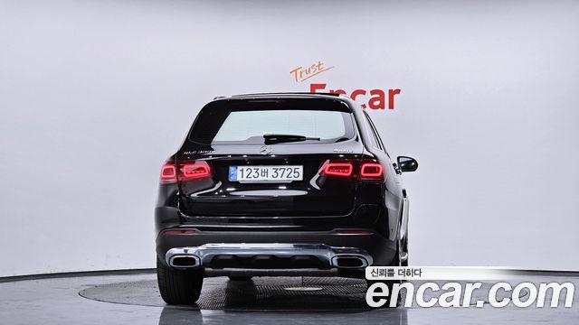 Mercedes-Benz GLC-Class 2021 — photo 4