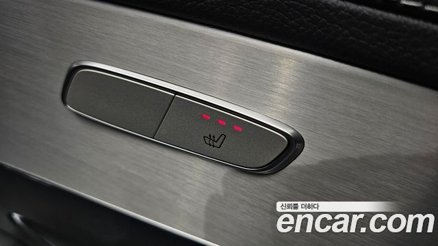 Mercedes-Benz GLC-Class 2021 — photo 18