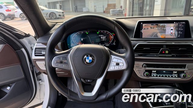 BMW 7-Series 2022 — photo 17
