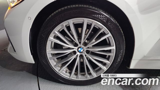 BMW 3-Series 2021 — photo 5