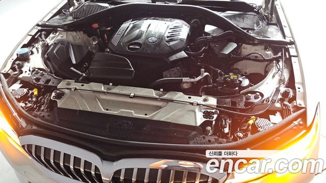BMW 3-Series 2021 — photo 6