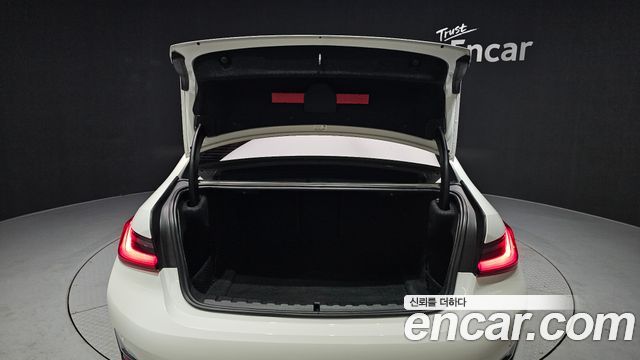 BMW 3-Series 2021 — photo 20