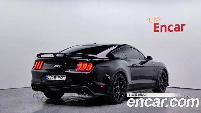Ford Mustang 2019 — photo 2