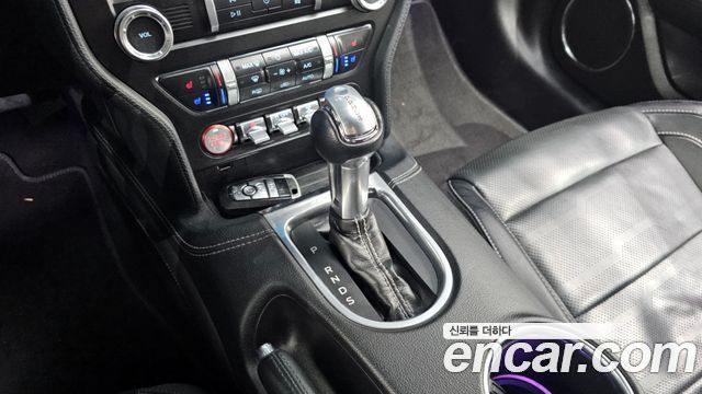 Ford Mustang 2019 — photo 9