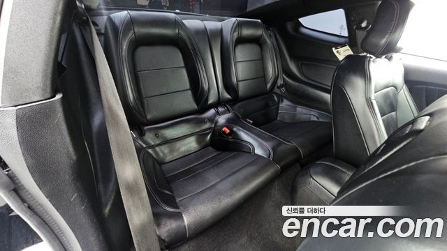 Ford Mustang 2019 — photo 12