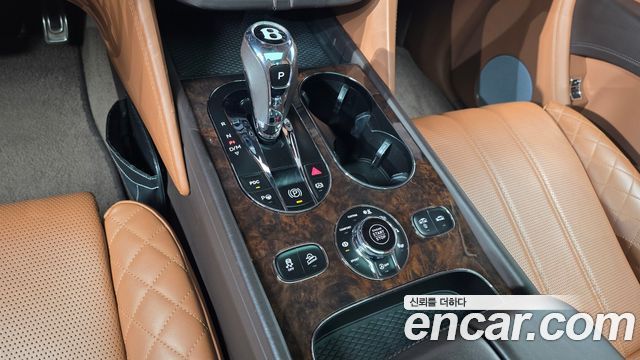 Bentley Bentayga 2018 — photo 9