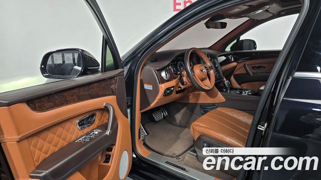 Bentley Bentayga 2018 — photo 10