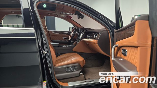 Bentley Bentayga 2018 — photo 11