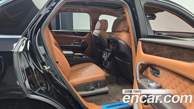 Bentley Bentayga 2018 — photo 12