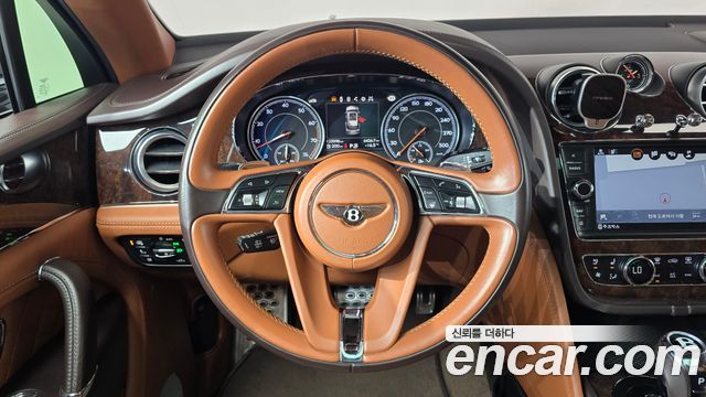 Bentley Bentayga 2018 — photo 13