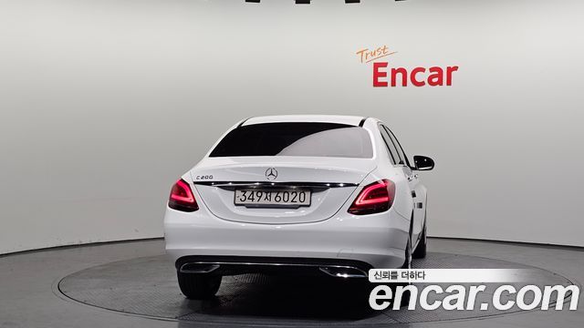 Mercedes-Benz C-Class 2020 — photo 4