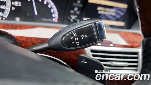 Mercedes-Benz S-Class 2010 — photo 9
