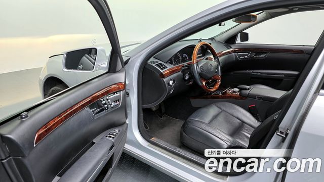 Mercedes-Benz S-Class 2010 — photo 11