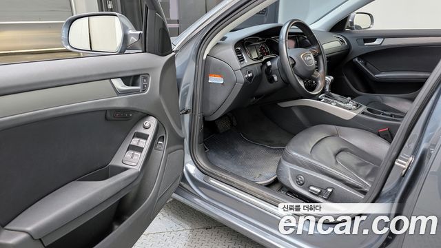 Audi A4 2013 — photo 11