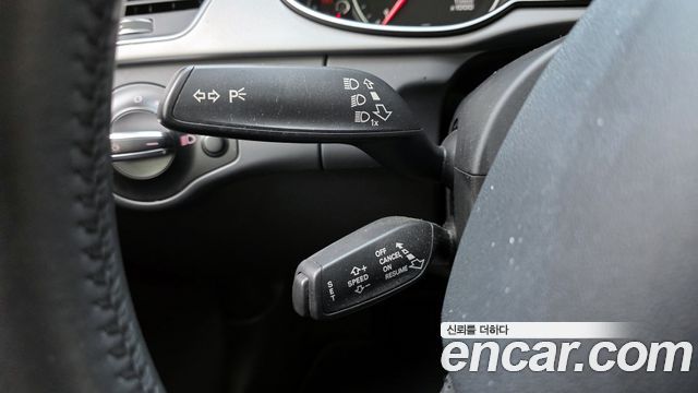 Audi A4 2013 — photo 17