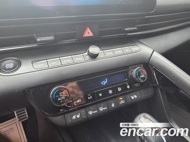 Hyundai AVANTE 2022 — photo 14