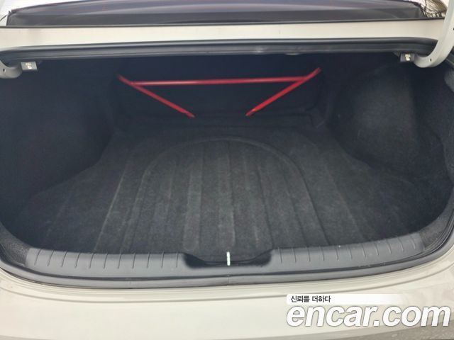 Hyundai AVANTE 2022 — photo 19