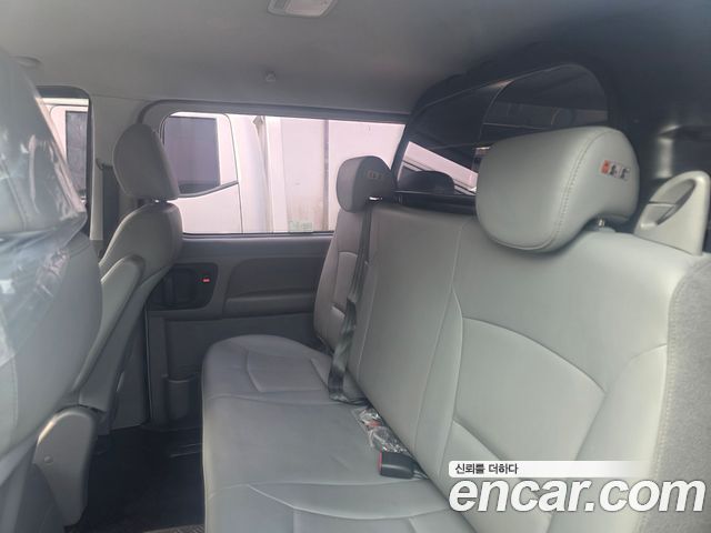 Hyundai Starex 2015 — photo 8