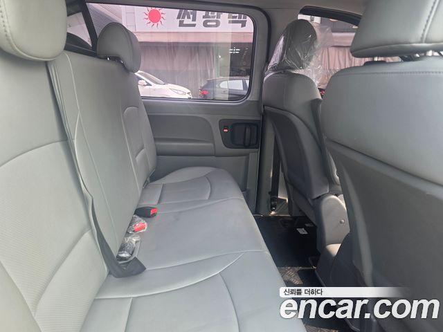 Hyundai Starex 2015 — photo 9