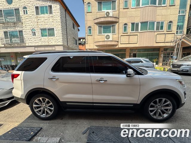 Ford Explorer 2017 — photo 7