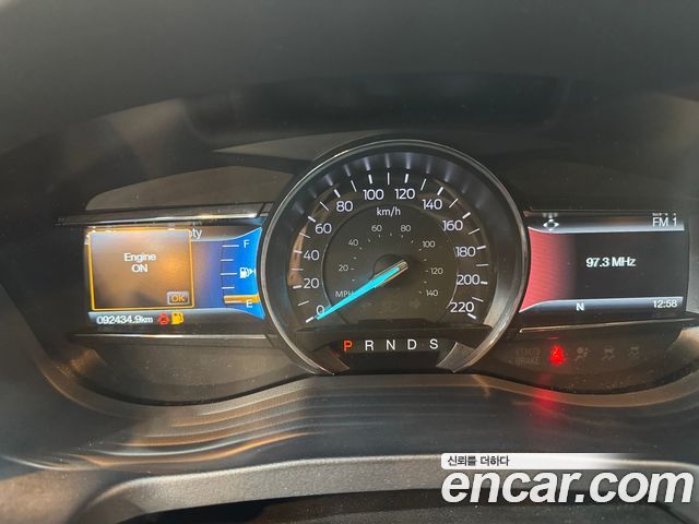 Ford Explorer 2017 — photo 10