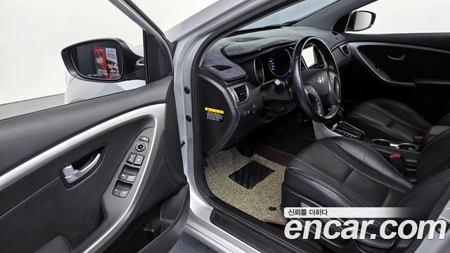 Hyundai i30 2014 — photo 10