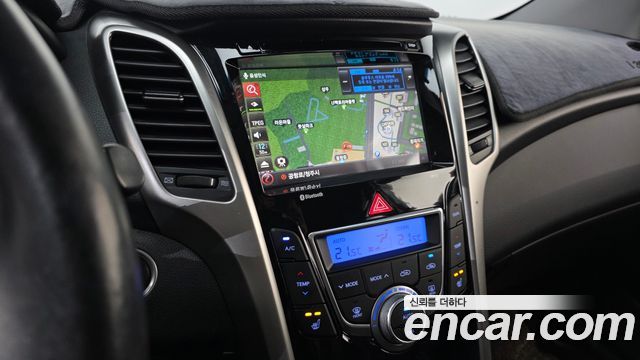 Hyundai i30 2014 — photo 14