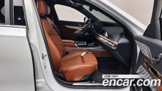 BMW 7-Series 2023 — photo 11