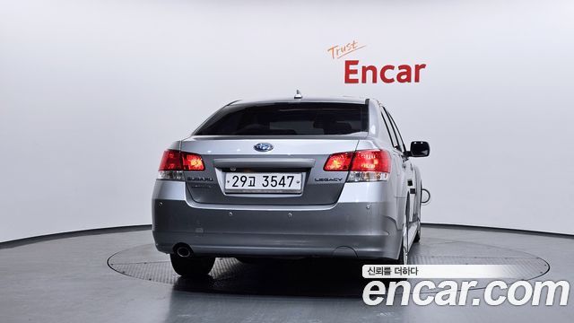 Subaru Legacy 2011 — photo 4