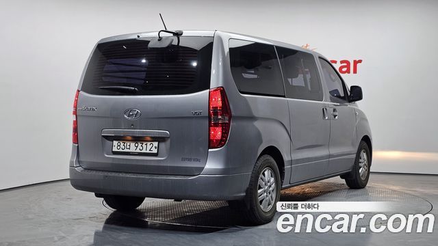 Hyundai Starex 2016 — photo 2