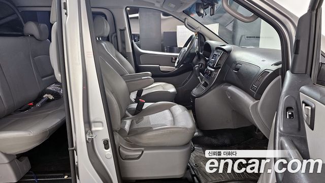 Hyundai Starex 2016 — photo 10