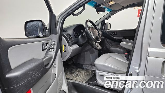 Hyundai Starex 2016 — photo 11