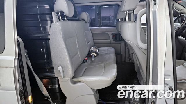 Hyundai Starex 2016 — photo 12
