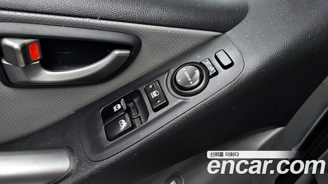 Hyundai Starex 2016 — photo 19