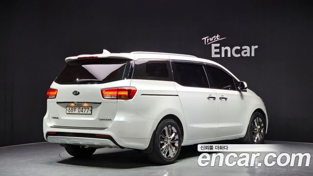Kia Canival 2017 — photo 2