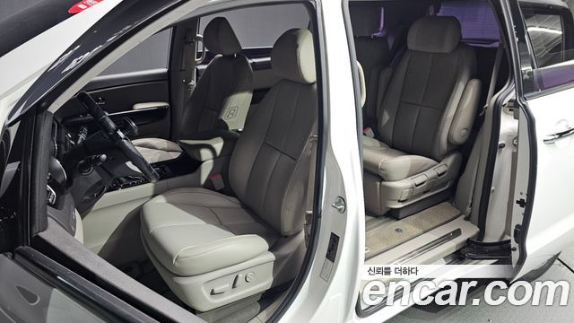 Kia Canival 2017 — photo 10