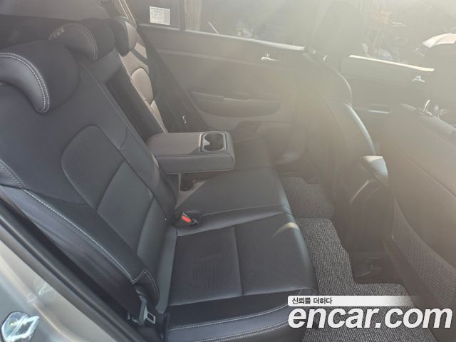 Kia Sportage 2022 — photo 10
