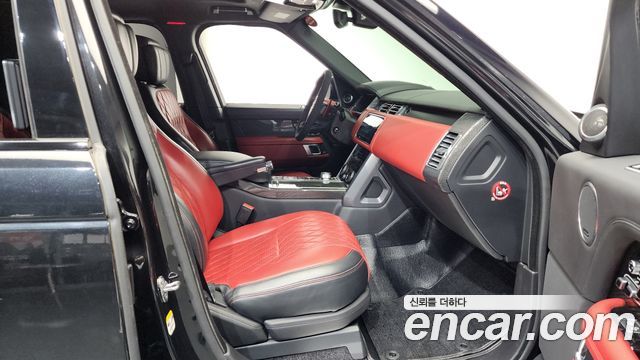 Land Rover Range Rover 2019 — photo 11