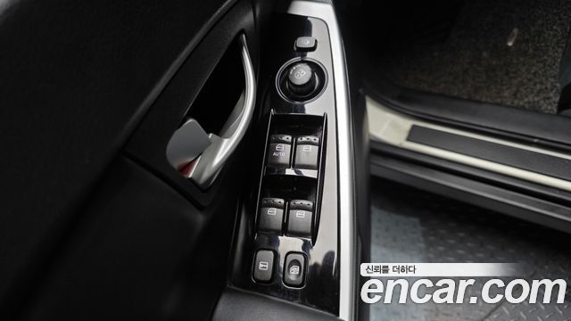 KG Mobility KORANDO 2015 — photo 14