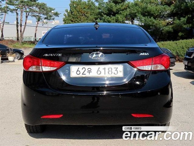 Hyundai AVANTE 2012 — photo 4