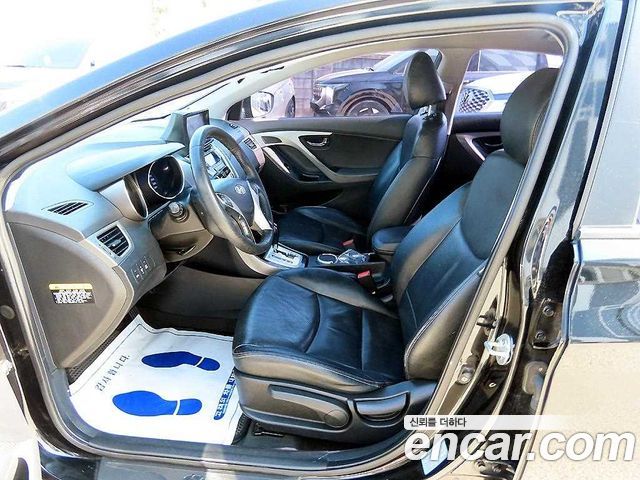 Hyundai AVANTE 2012 — photo 5