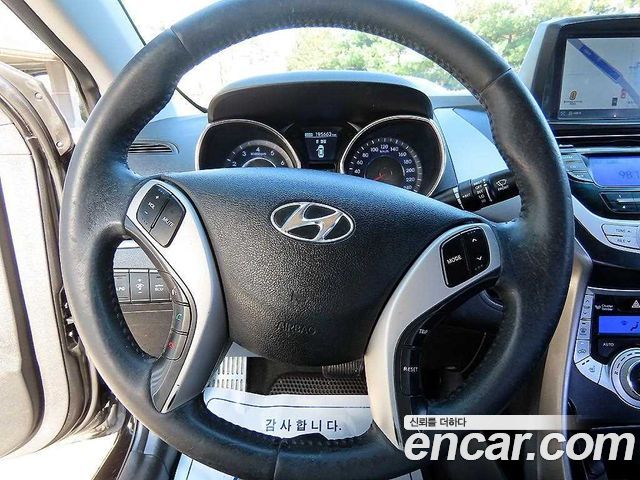 Hyundai AVANTE 2012 — photo 8