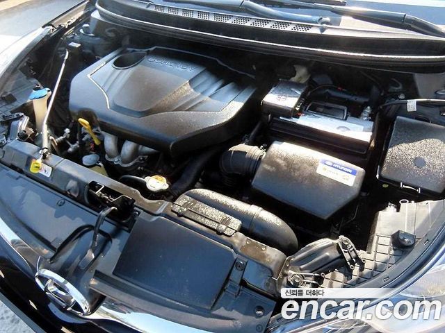 Hyundai AVANTE 2012 — photo 16