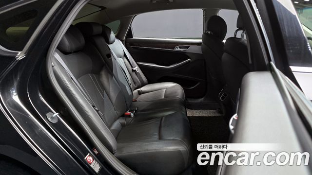 Hyundai Genesis 2016 — photo 12