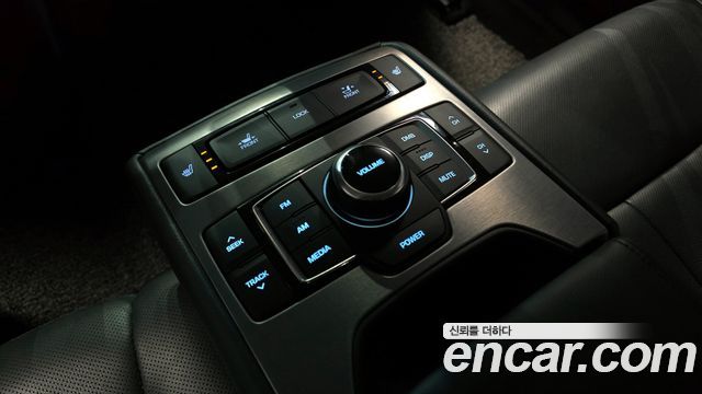 Hyundai Genesis 2016 — photo 17