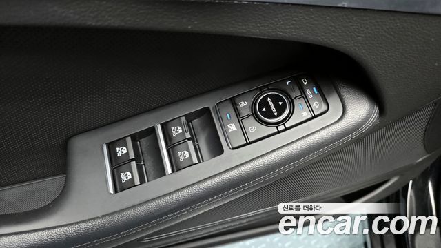 Hyundai Genesis 2016 — photo 18