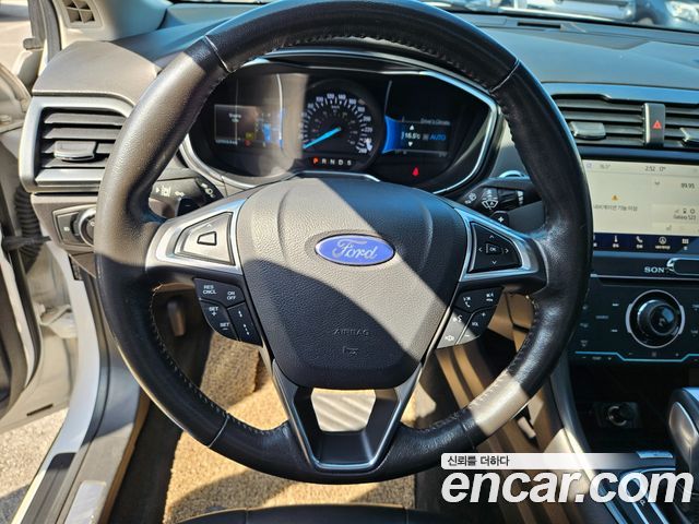 Ford Fusion 2013 — photo 16
